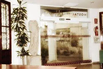 Guest house El Triunfo 2*
