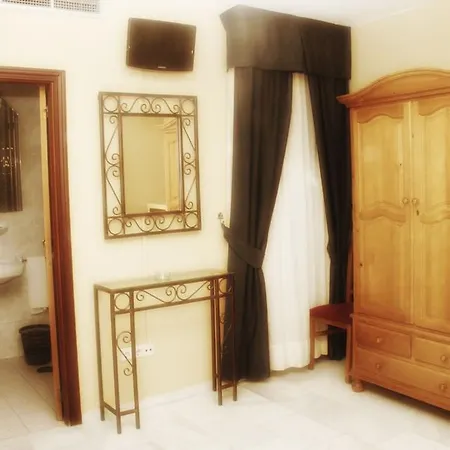 Guest house El Triunfo 2*